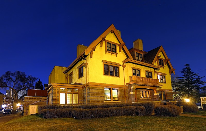 Hodroff-Epstein Memorial Chapels funeral home in Minneapolis, MN