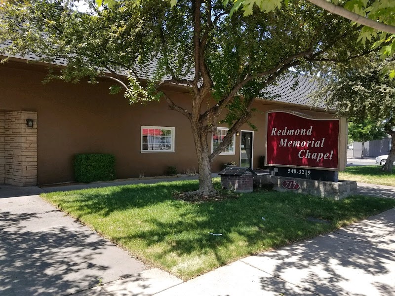 Redmond Memorial Chapel funeral home in Redmond, OR