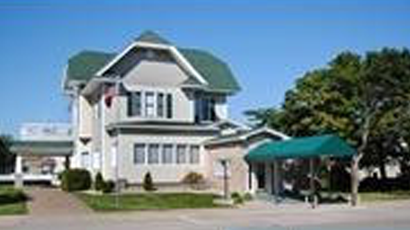 Skradski Family Funeral Homes funeral home in Escanaba, MI