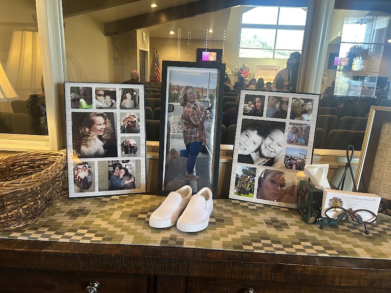 Ellis Family Services funeral home in Littleton, CO