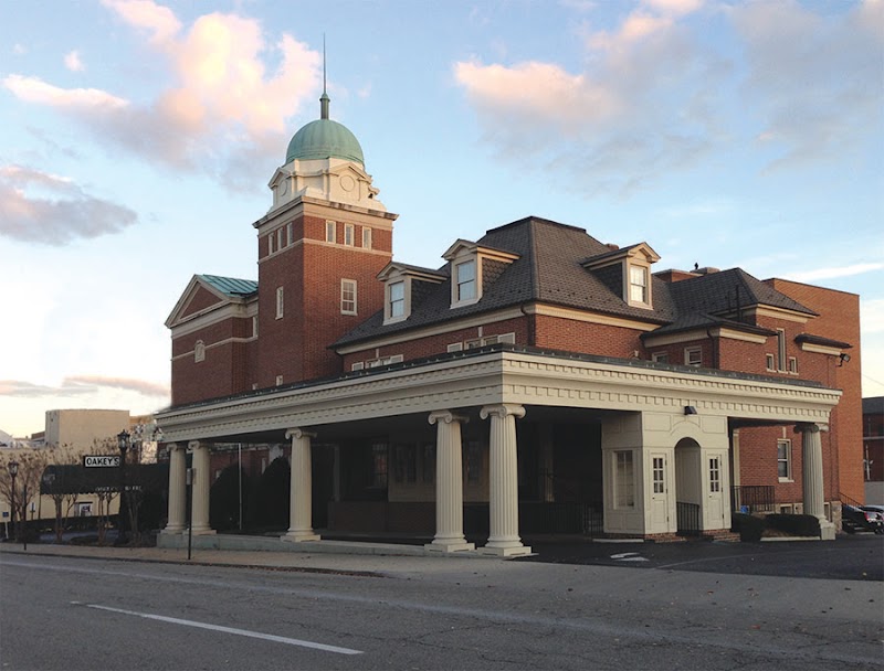 Oakey's Funeral Service funeral home in Roanoke, VA