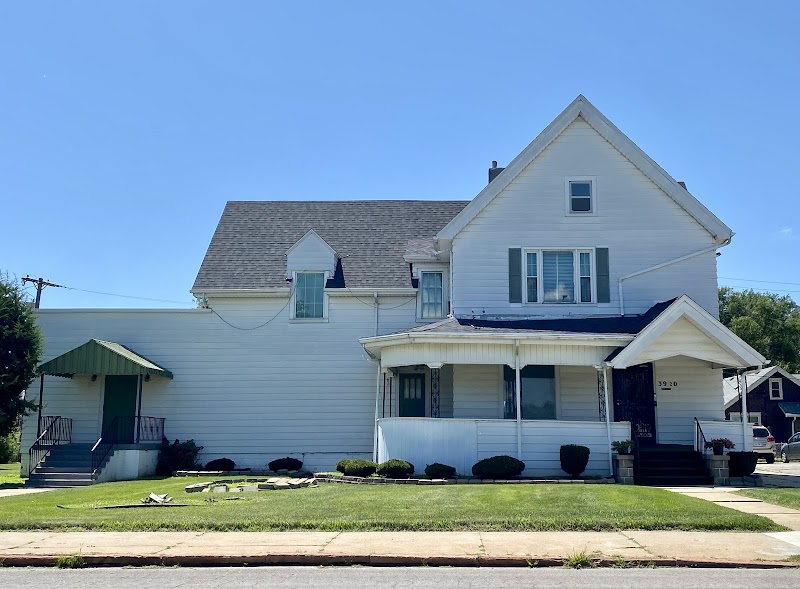 Thomas Funeral Services funeral home in Papillion, NE