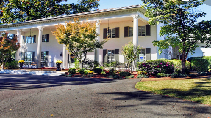 Gross Funeral Home & Crematory funeral home in Hot Springs, AR