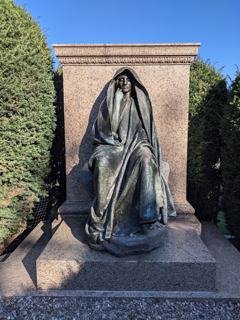 Adams Memorial Services funeral home in Hampden, ME