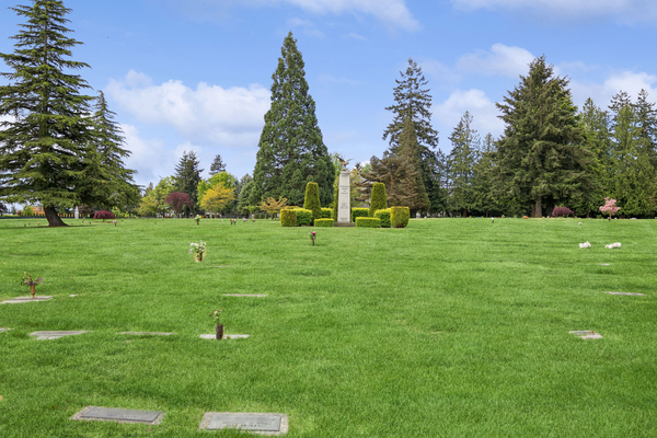 Cypress Lawn Memorial Park funeral home in Everett, WA