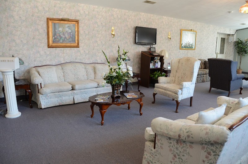 TW Parks Colonial Chapel funeral home in Peoria, IL