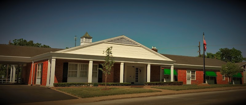 Smith Funeral Home & Chapel funeral home in Hannibal, MO