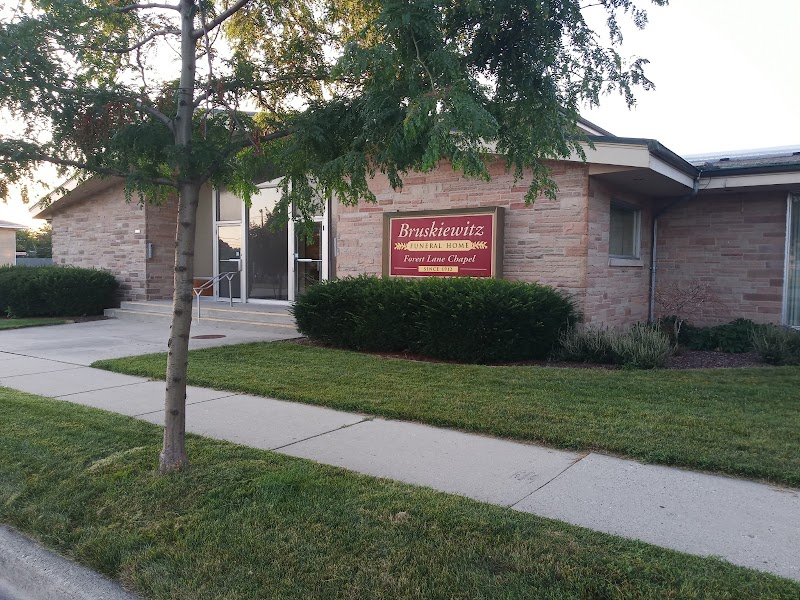 Bruskiewitz Funeral Home funeral home in Milwaukee, WI