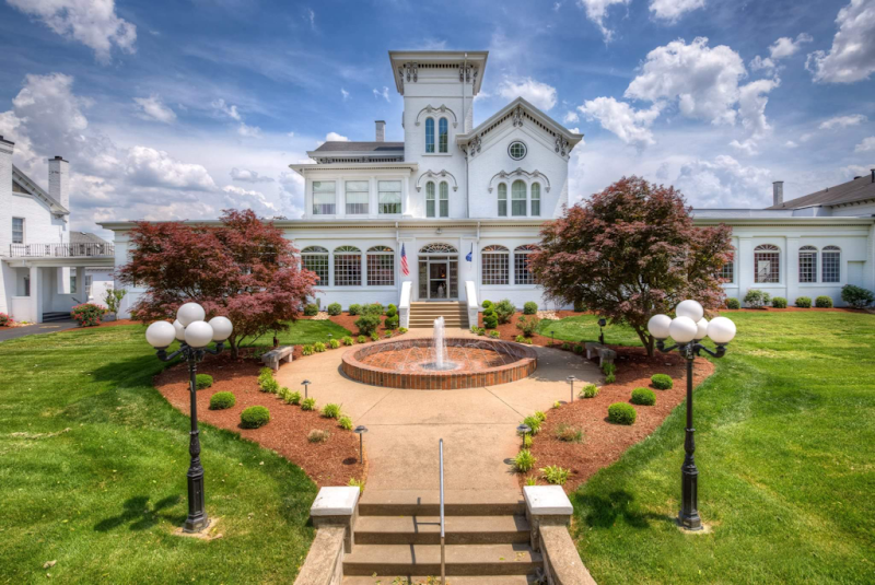 Haley McGinnis Funeral Home & Crematory funeral home in Owensboro, KY