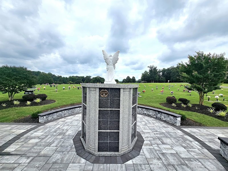 Trinity Memorial Gardens & Mausoleum funeral home in Waldorf, MD