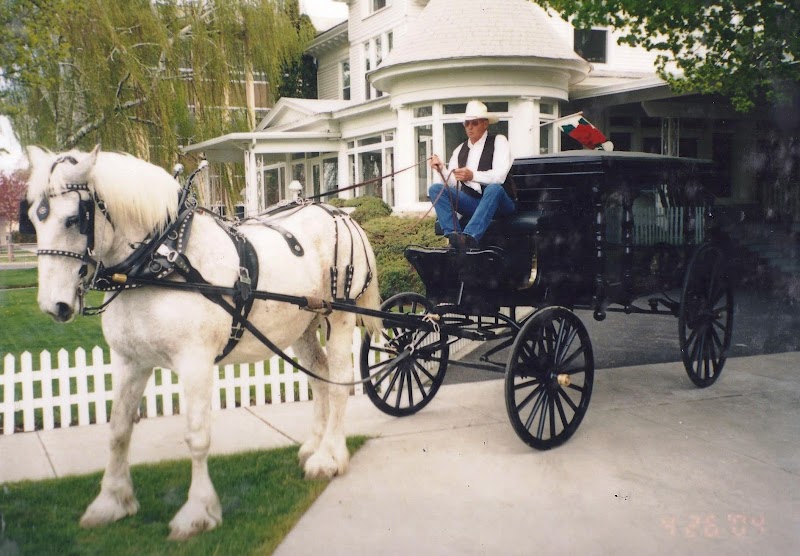 Gray's West & Co Pioneer Chapel funeral home in Baker City, OR