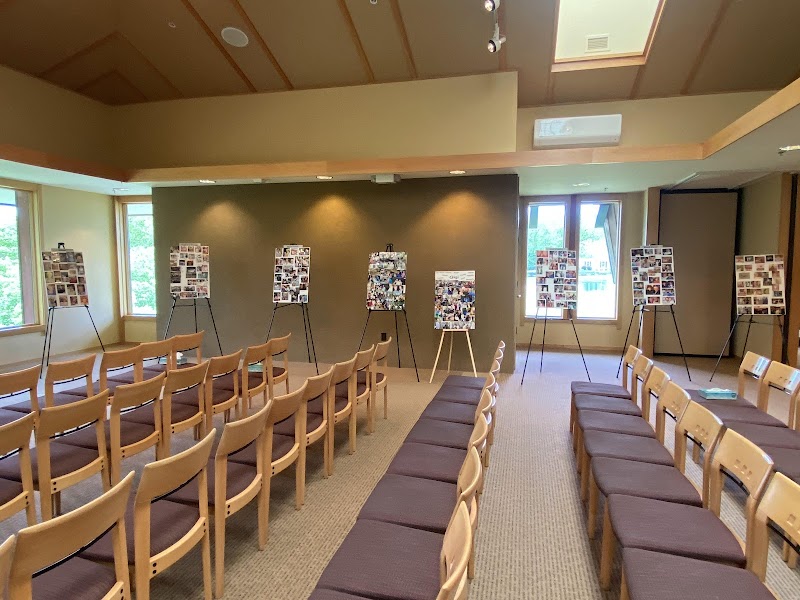 Bradshaw Funeral Home & Cremation Services funeral home in Stillwater, MN