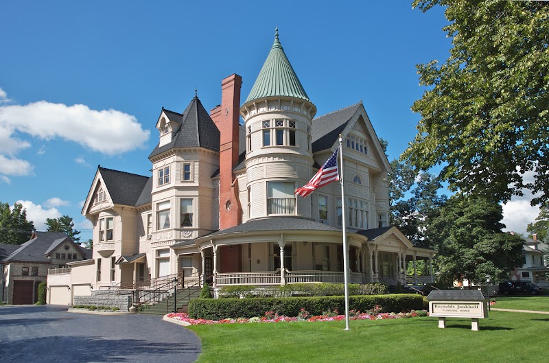 Reynolds-Jonkhoff Funeral Home funeral home in Traverse City, MI