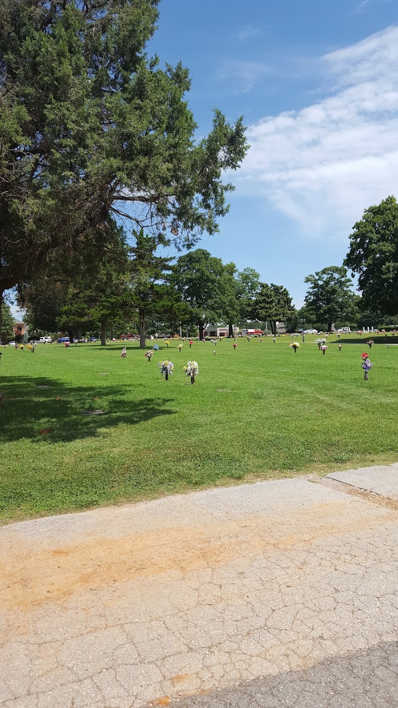 Benton County Memorial Park & Funeral Home funeral home in Rogers, AR