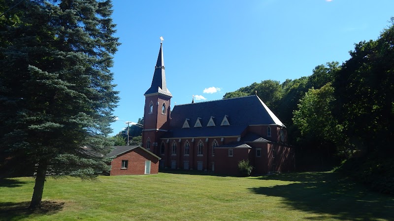 White River Junction Memorial Chapel funeral home in White River Junction, VT
