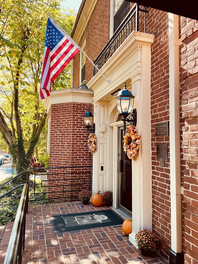 Hill & Wood Funeral Home funeral home in Charles Town, WV