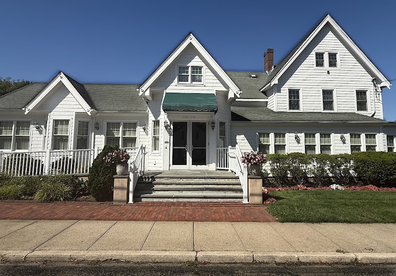 South Kingstown Mortuary funeral home in South Kingstown, RI