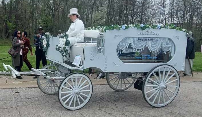 Lucas Memorial Home funeral home in Garfield Heights, OH