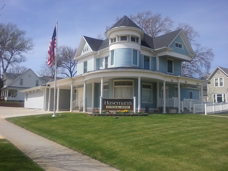 Wayne Mortuary funeral home in Wayne, NE