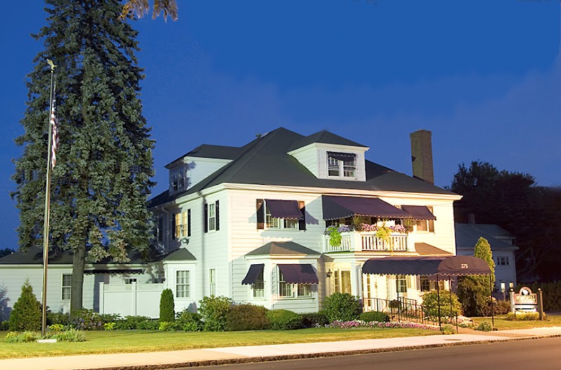 Turner Funeral & Cremation funeral home in Newport, RI