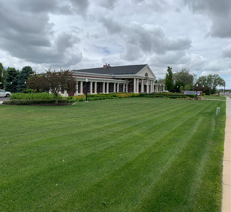 Lindquist Mortuary - Roy funeral home in Roy, UT