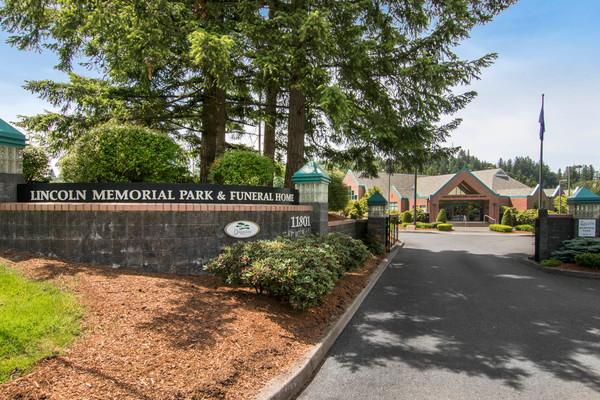 Lincoln Memorial Park & Funeral Home funeral home in Portland, OR