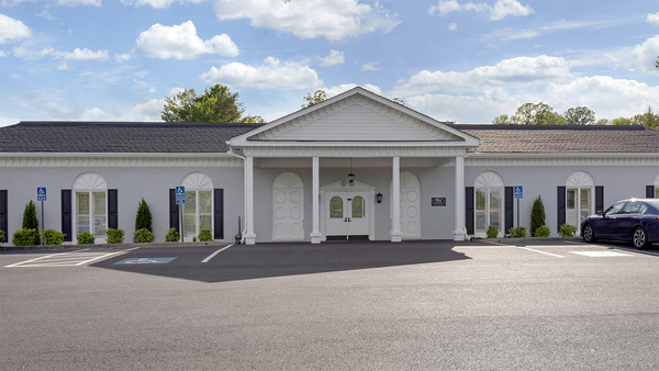 Mullins & Thompson Funeral Service funeral home in Fredericksburg, VA
