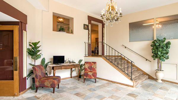 Ross Hollywood & Killingsworth St. Johns funeral home in Portland, OR